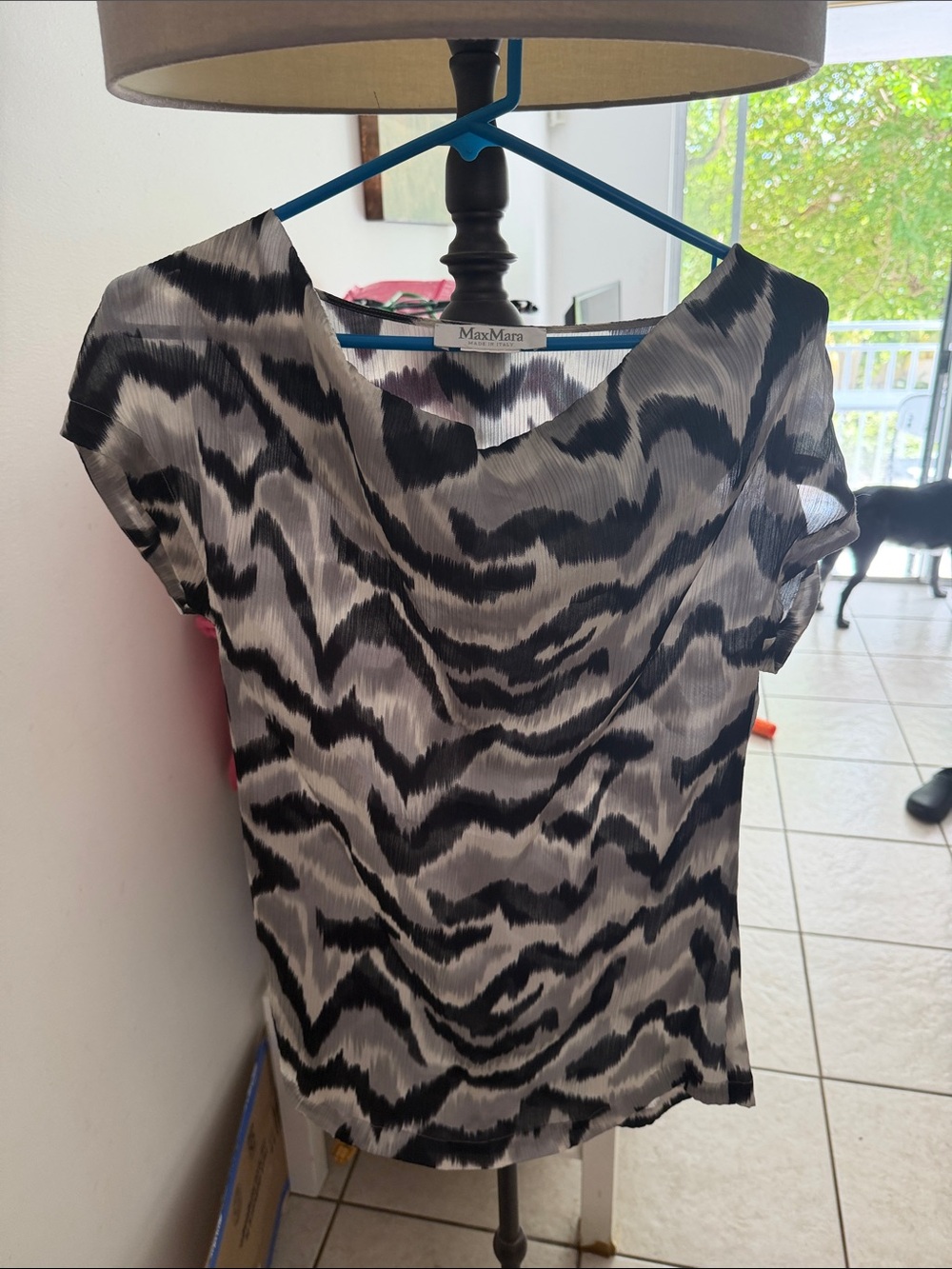 MaxMara Black and White Wave-Pattern Short Sleeve Blouse